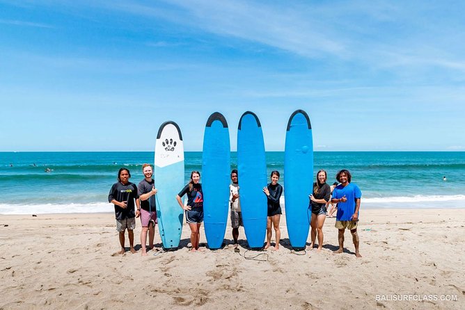 The best surf lessons in Kuta - Meeting at the Bali Surf Class point