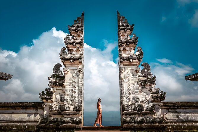 The Gates of Heaven Bali Tour : Bali Instagrammable Trip - Lempuyang Temple and the Gates of Heaven
