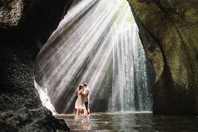 Three Main spot Bali Waterfall with Swing - Guides who make the road time useful