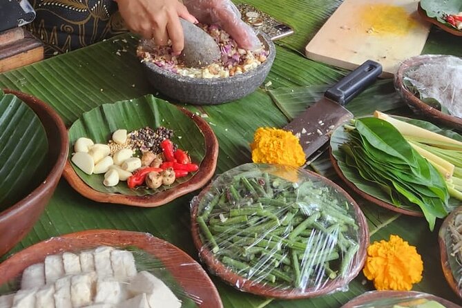 Traditional Balinese Cooking Class with Ubud Tour - Changing clothes before the cooking begins