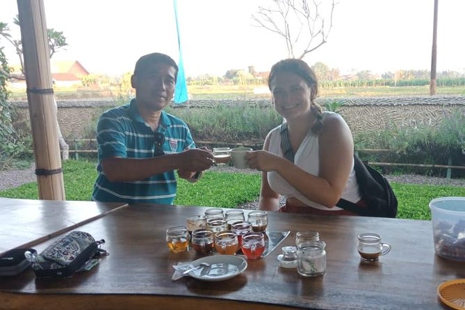 Tukad Cepung Besakih Lempuyang Temple Best of East Bali Tour - Lunch below Mount Agung