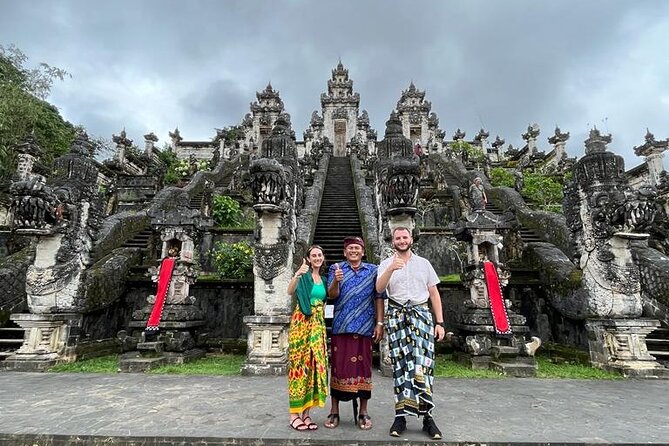 Tukad Cepung Besakih Lempuyang Temple Best of East Bali Tour - Guides, driving, and the private format
