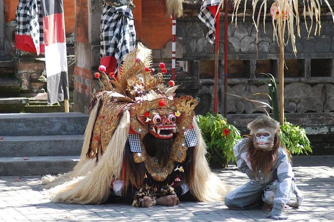Ubud Combine Mount Batur Kintamani Tour - Sukawati, Batuan, and Celuk show Bali’s working arts
