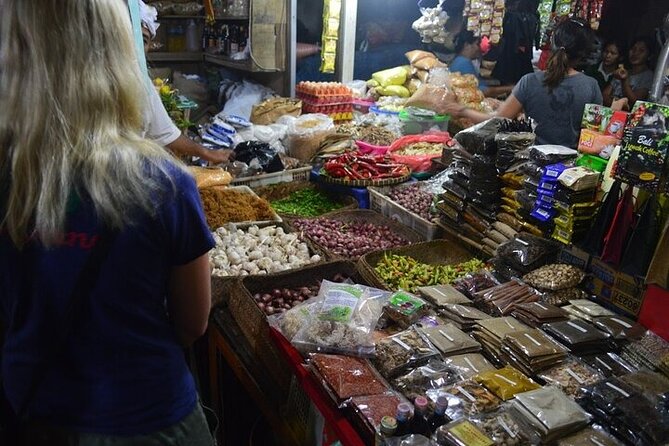 Ubud Cooking Class Bali with Balinese Chef - The non-vegetarian menu covers chicken and fish