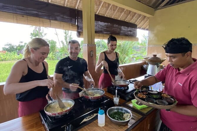 Ubud Cooking Class with Optional Market Visit Pickup Included - Learning Balinese cooking in a traditional kitchen
