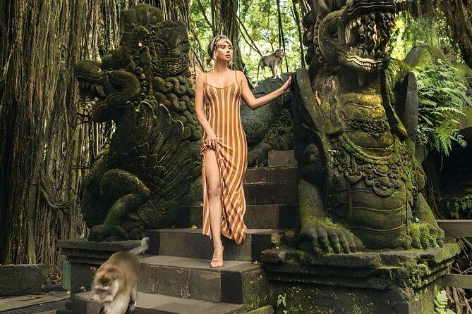 Ubud Day Tour: Sacred Monkey Forest, Tegenungan Waterfall, Rice Terrace - Ubud Market: Your Best Chance to Slow the Schedule