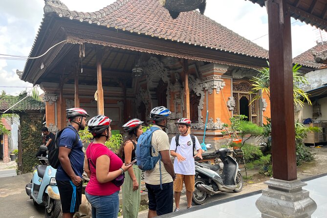 Ubud eBikes Tour to Tegallalang Rice Terrace - Riding through Petulu and the Ubud countryside