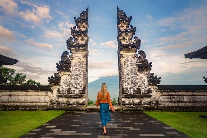 Ubud Full-Day Private Tour: Waterfall, Temple, Rice Terrace. - Ubud Art Market and time for local shopping