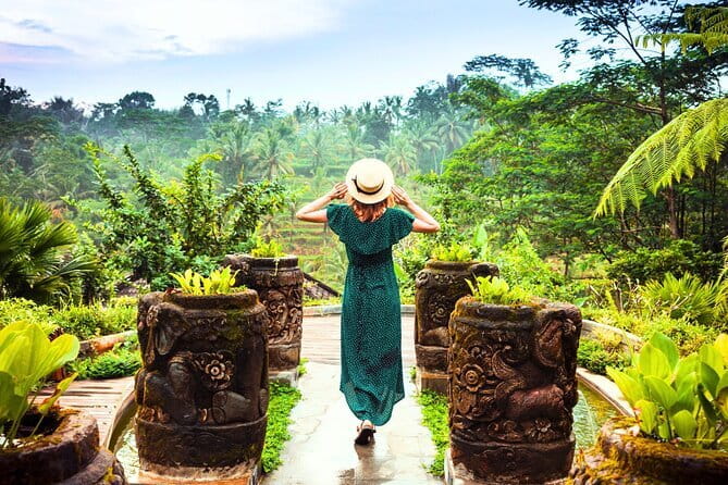 Ubud Jungle Swing - Monkey Forest - Water Temple - Waterfall - Tirta Empul and the meaning of a water temple