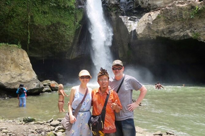 Ubud Kintamani Tour - Meeting the macaques at Ubud Monkey Forest