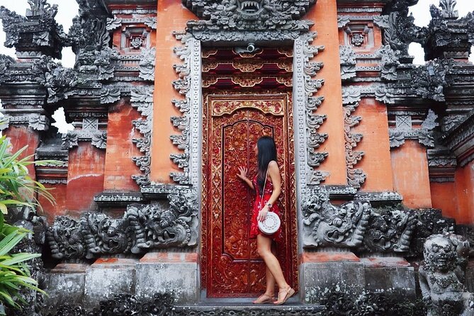 Ubud Private Full-Day Tour - Tegenungan Waterfall: a strong opening in the jungle