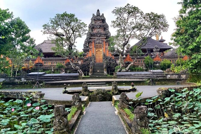 Ubud Private Tour : Best Of Ubud - Guided Tour - Starting with Balinese life at Gung Aji