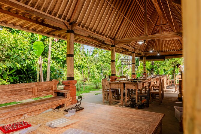 Ubud Silver Class Jewelry making in bali - Hammering, Cutting, Soldering, and Engraving