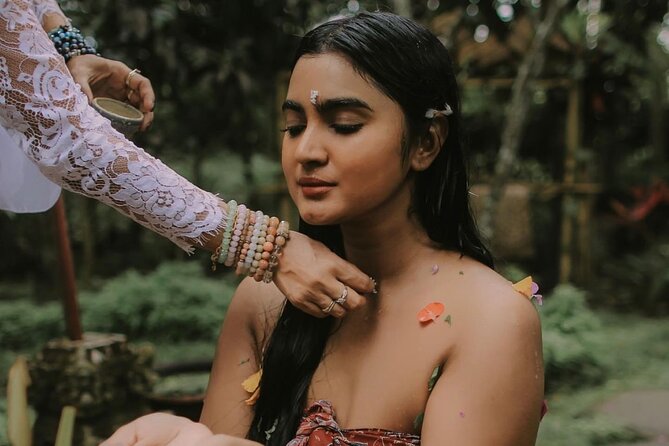 Ubud Tour - Balinese Healing By Shaman And Self Purification - Guides, driving, and the pace of the day