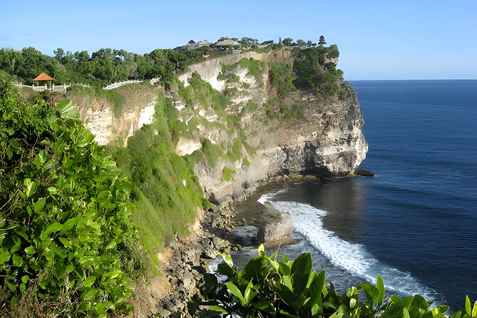 Uluwatu Sunset Tour: Kecak and Fire Dance with Jimbaran Dinner - Uluwatu Temple and its ocean cliffs