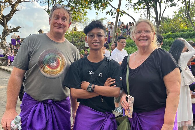 Uluwatu Temple Entrance & Kecak Dance Tickets - Choosing between sunset and the 7 pm show