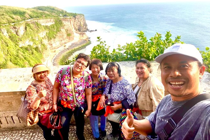 Uluwatu Temple Entry and Kecak Fire Dance Ticket - Walking Uluwatu Temple’s cliff-top grounds