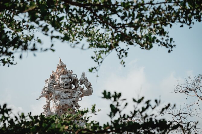 Uluwatu Temple Excursion - FREE WI-FI - Uluwatu Temple Above a 70-Meter Cliff