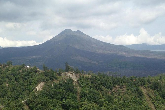 Wonderful 3 Days of Bali Private Guided Tour All Inclusive - Day one: dance, Ubud, Mount Batur, and sacred water